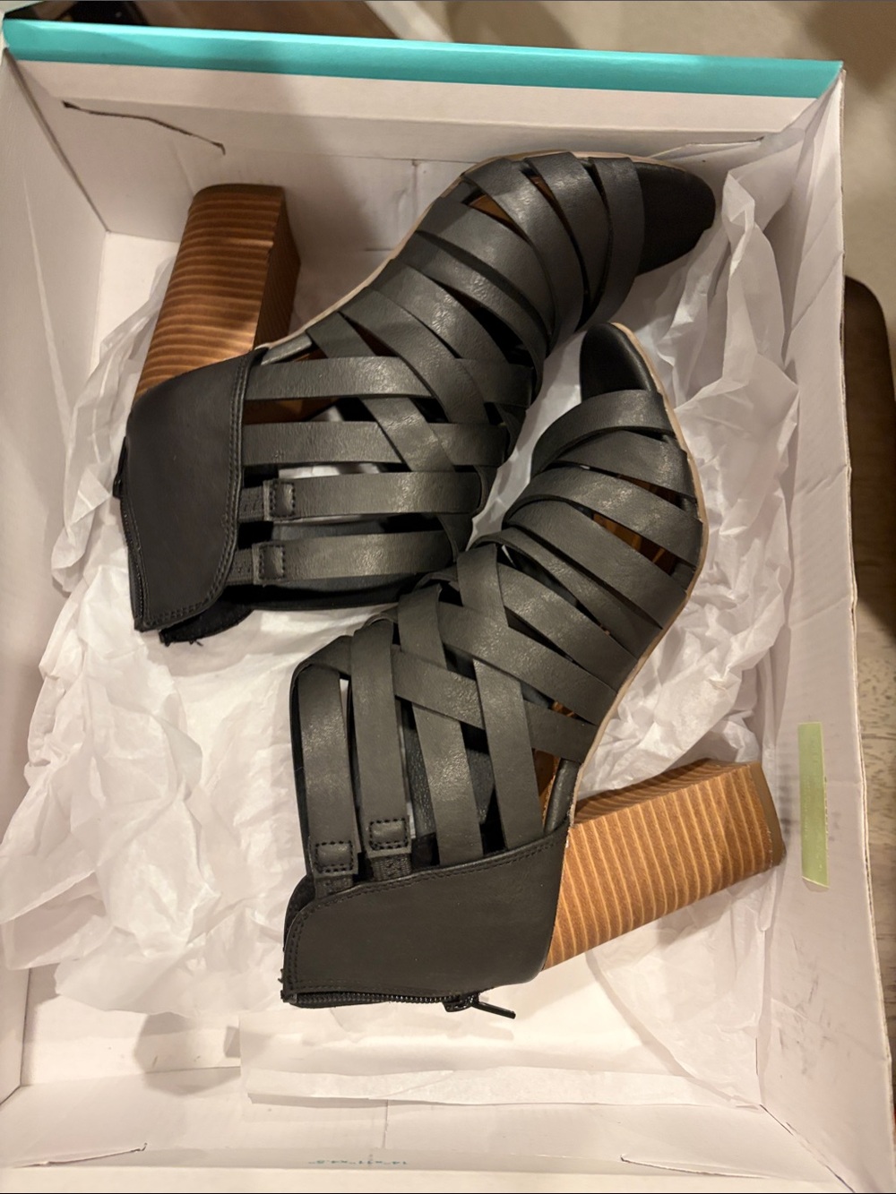 Maurice’s Women’s Black Strappy Block Heel Sandals size 7